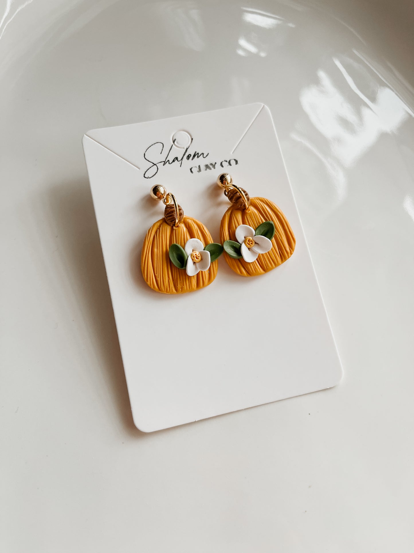 Magnolia Pumpkin Earrings